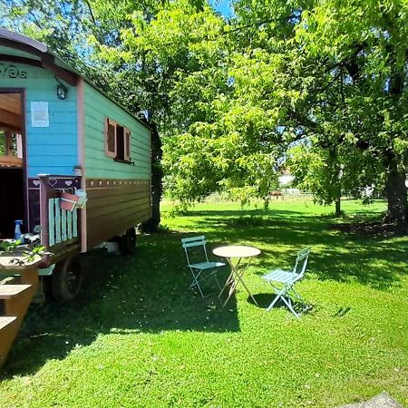 Hotel Les Roulottes Pouilly-sur-Vingeanne Zewnętrze zdjęcie